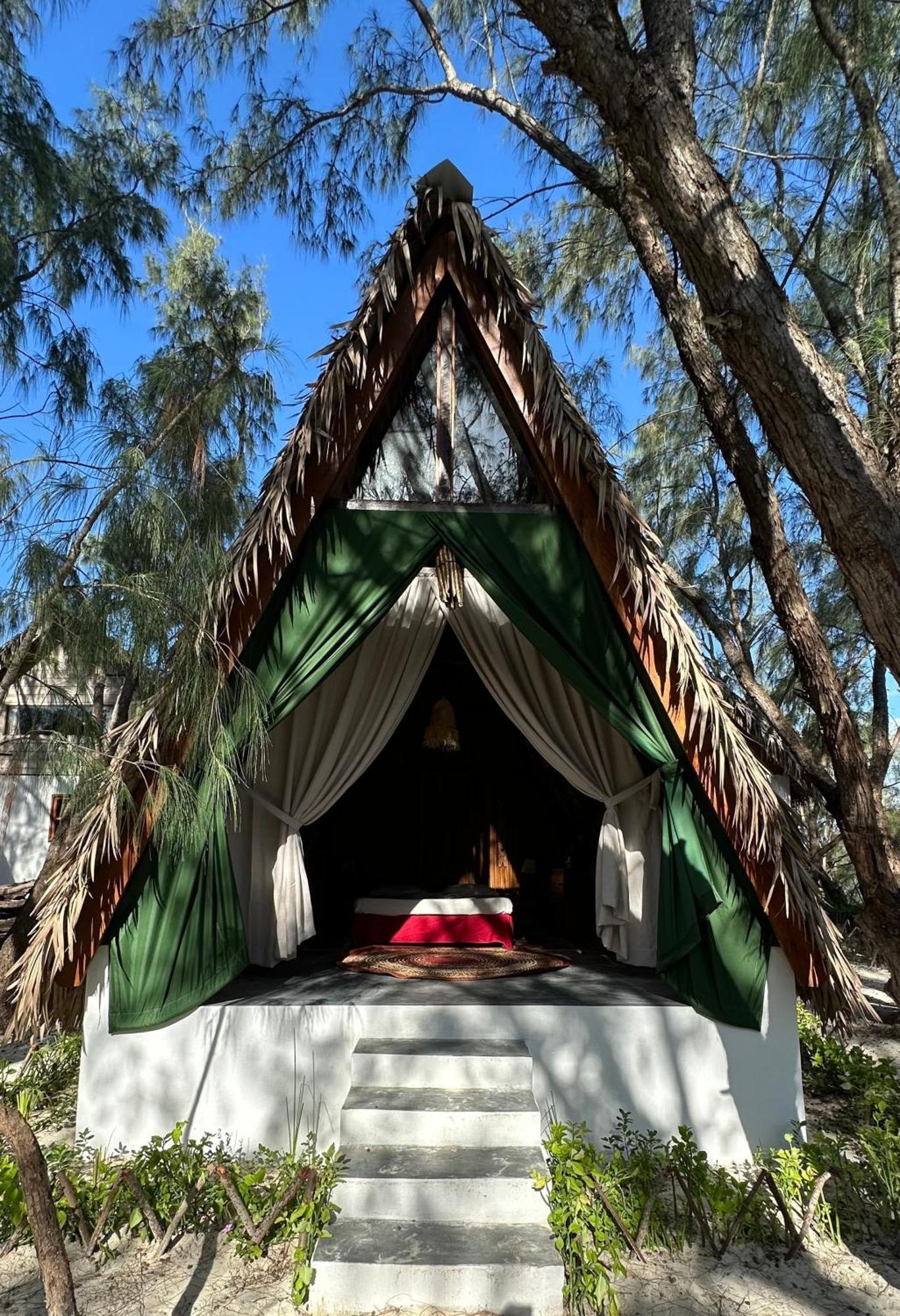 Отель Kiteparadise-Madagascar Antsiranana Экстерьер фото